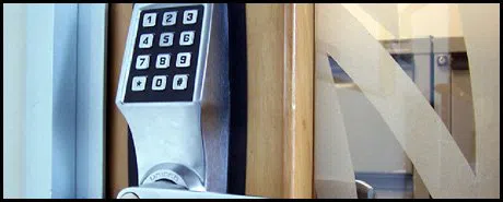 West Hartford CT Locksmith Store West Hartford, CT 860-359-1003 West Hartford CT Locksmith Store West Hartford, CT 860-359-1003 - com-02